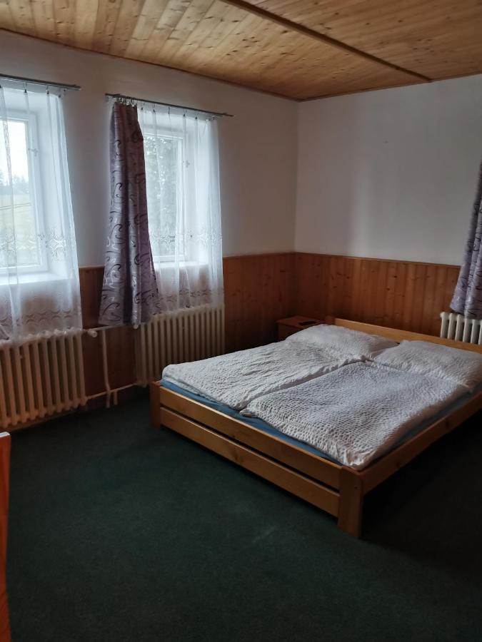 Penzion U Hrocha Lucany nad Nisou Экстерьер фото